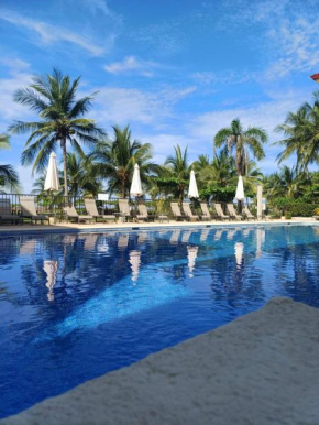 Apartamento de Lujo Las 3 Gotas Jacó, Frente al Mar con Vista a la Playa
